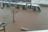 السيول تغرق الرباط و سلا