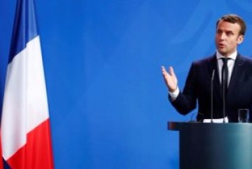 ماكرون يدعو علماء المناخ ورجال الأعمال الأمريكيين للعمل فى فرنسا