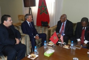 مباحثات السيد حمو اوحلي،كاتب الدولة المكلف بالتنمية القروية والمياه والغابات،مع وفد أمريكي رفيع المستوى حول سبل تعزيزا لتعاون المغربي الأمريكي في القطاع الفلاحي