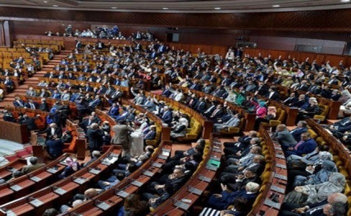 البرلمان المغربي يصوت بالإجماع على ترسيم الحدود البحرية