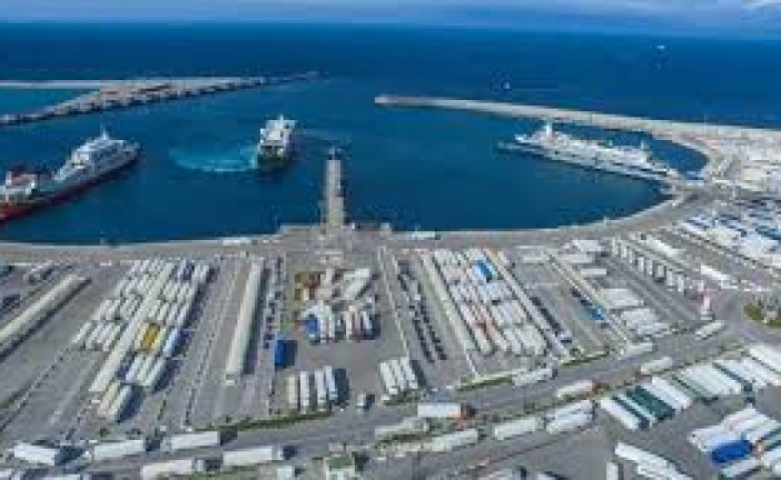 طنجة المتوسط : معالجة 4,8 مليون حاوية و65 مليون طن من البضائع عام 2019