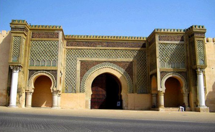 في هدا الظرف الحرج: سكان حي رياض الزيتون بمكناس يعبرون عن روح المسؤولية و المواطنة .