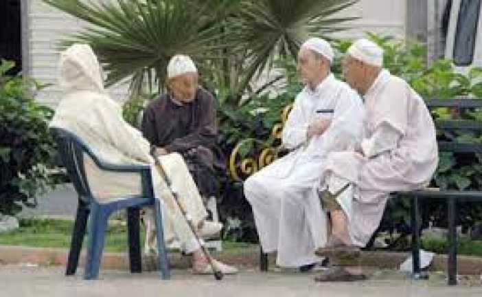 الحكومة ترفع سن التقاعد