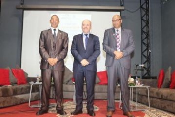 الدكتور محمد لروز عميدا لكلية الآداب