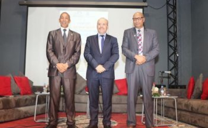 الدكتور محمد لروز عميدا لكلية الآداب