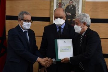 والي جهة فاس مكناس يشرف على تسليم السلط بين العنصر والأنصاري