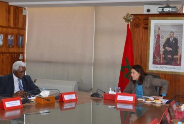 وزيرة إعداد التراب الوطني التعميرو الإسكان وسياسة المدينة  في لقاء عمل مع  جان بيير إلونغمباسي، الأمين العام للمدن والحكومات المحلية المتحدة الإفريقيةإفريقيا (CGLU Afrique)