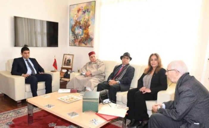 بعدما سحب منهم جائزة المغرب للكتاب .. تسعة كُتَّاب يتوجهون إلى القضاء