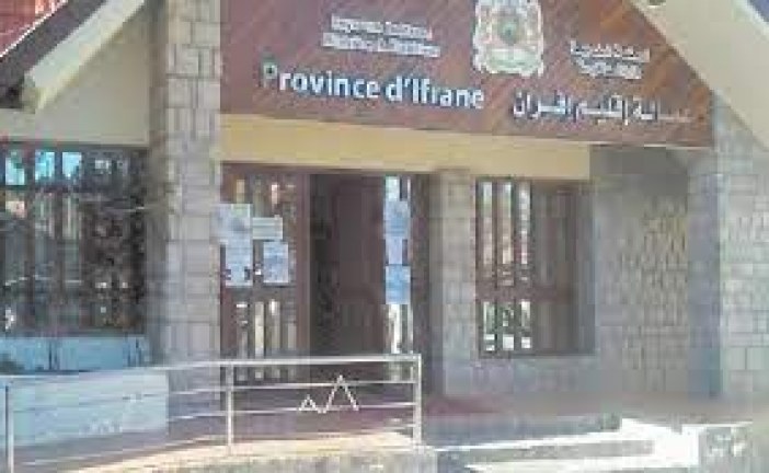 عمالة إقليم إيفران تفند اتهامات زائفة وجهها شخص للسلطات المحلية في مقطع فيديو