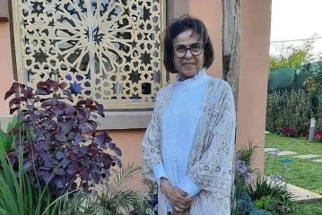 برقية تعزية ومواساة من جلالة الملك إلى أفراد أسرة المرحومة خديجة أسد