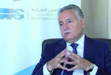 محمد نبيل بنعبد الله الأمين العام لحزب التقدم والاشتراكية:اعتبر ما سُمِّيَّ باللجنة المؤقتة لتسيير شؤون قطاع الصحافة والنشر، بكارثةٌ حقيقية “تنطوي على محاباةٍ فاضحة”