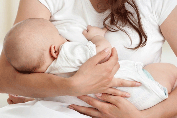 وزارة الصحة والحماية الاجتماعية تطلق الحملة الوطنية لتشجيع الرضاعة الطبيعية