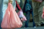 سبع سنوات على دخول القانون رقم 77.15 حيز التنفيذ:لا تزال الاكياس البلاستيكية منتشرة بالأسواق الشعبية والمحلات التجارية.