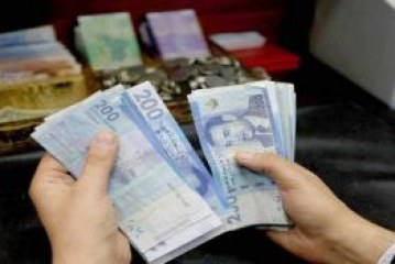 اعتقال مستخدمة بنك مقبلة على التقاعد بالخميسات للاشتباه في تورطها في اختلاس 400 مليون سنتيم