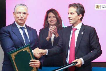 المغرب وشركة شيل يوقعان عقدا حول الغاز الطبيعي المسال