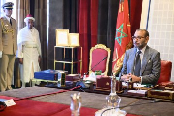 جلالة الملك يترأس جلسة عمل لإعادة البناء والتأهيل العام للمناطق المتضررة من الزلزال