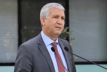 وزير الفلاحة: اعتماد تحلية مياه البحر لضمان استدامة الري في الأحواض الزراعية
