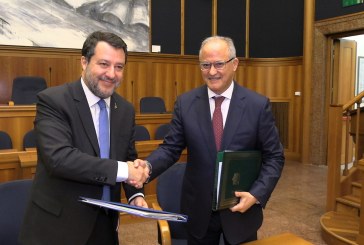 المغرب وايطاليا يوقعان اتفاقية الاعتراف المتبادل برخص السياقة