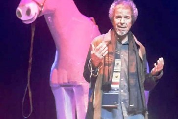 مهرجان بني عمار  يحتفي بالحمار  في مسرحية “بودهوار”  لعبد الحق الزروالي