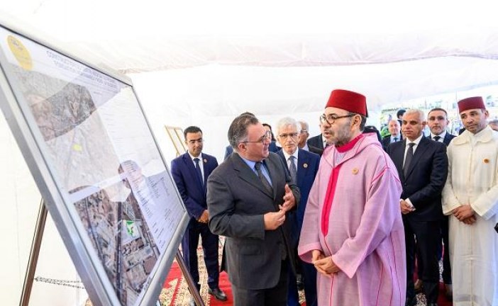 جلالة الملك يشرف بالدار البيضاء على وضع الحجر الأساس لمركز طبي للقرب
