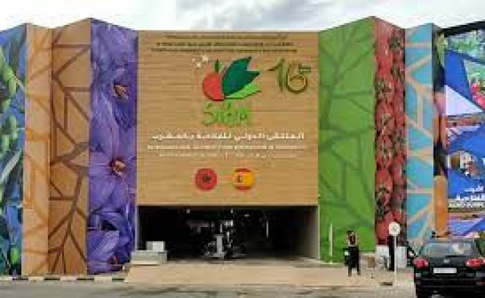 لجنة رفيعة تابعة لوزارة القصور والتشريفات تحل بالمعرض الدولي للفلاحة لتصحيح “زلات صديقي”