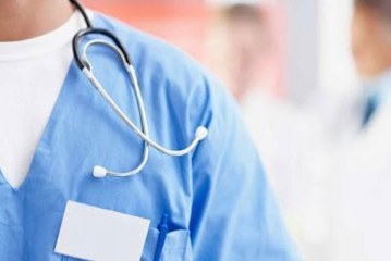 الحكومة تعلن زيادة ألف درهم في أجور الممرضين وتقنيي الصحة