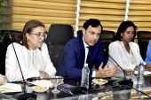 الحكومة والنقابات و”الباطرونا” يؤكدون ضرورة التوافق على مشروع قانون الإضراب