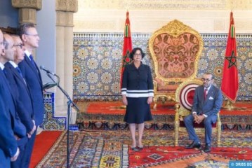 جلالة الملك يستقبل الأعضاء الجدد المعينين بالمجلس الأعلى للاتصال السمعي البصري