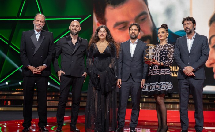 المهرجان الدولي للفيلم في مراكش.. فيلم “ينعاد عليكو” للمخرج الفلسطيني إسكندر قبطي يتوج بالجائزة الذهبية