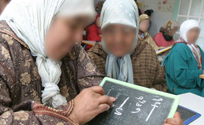 وزير التعليم يدعو للقضاء على الأمية والانخراط في مسار التعلم مدى الحياة