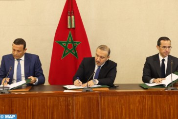 المكتب الوطني للكهرباء والماء الصالح للشرب يستكمل تمويل محطة الغاز الطبيعي “الوحدة”