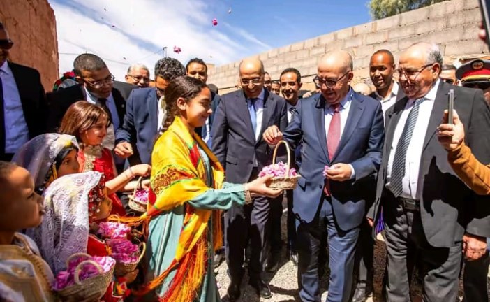 قلعة مكونة: افتتاح الدورة 60 للمعرض الدولي للورد العطري بالمغرب وزيارة مشاريع فلاحية في إطار استراتيجية الجيل الأخضر. (بلاغ صحفي)