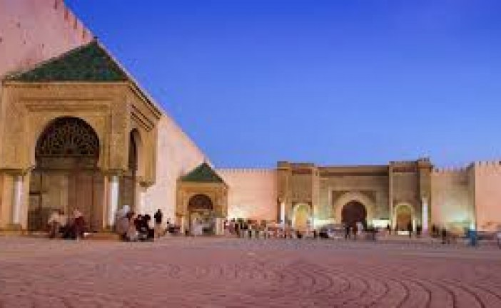 من ينقذ العاصمة الاسماعيلية من الترييف ؟؟؟؟