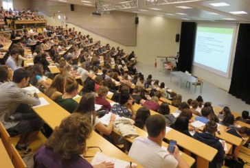 الحكومة تفتح التعلم عن بعد بالجامعات ذات الولوج المحدود