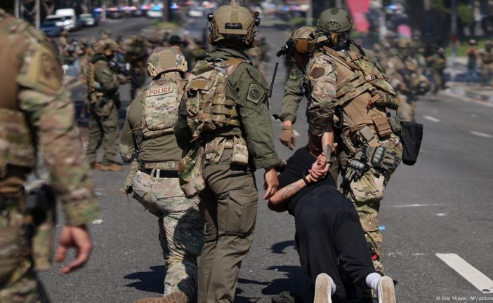 ترامب ينشر الحرس الوطني لتطويق احتجاجات على اعتقال مهاجرين