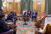 ترامب يرفع العقوبات عن سوريا وإسرائيل ترغب في تطبيع العلاقات معها