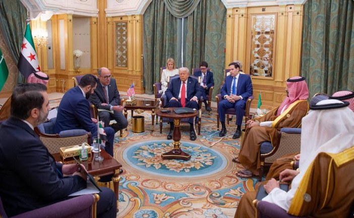 ترامب يرفع العقوبات عن سوريا وإسرائيل ترغب في تطبيع العلاقات معها