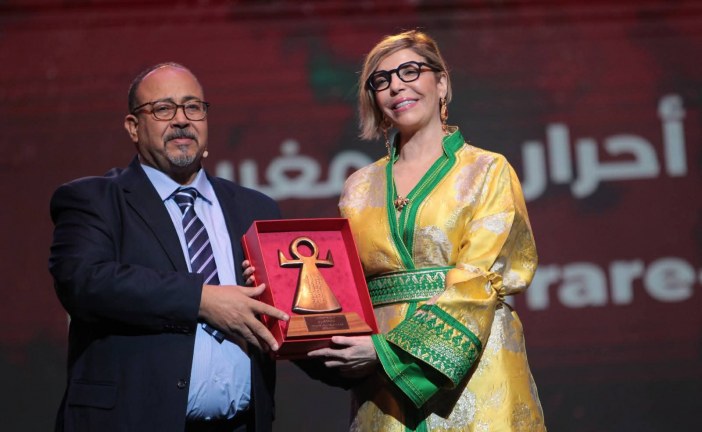 مهرجان قرطاج يكرم الفنانة المغربية لطيفة احرار