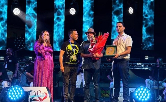 مهرجان “ثويزا” بطنجة يحتفي بالوليد ميمون في ليلة وفاء وعرفان